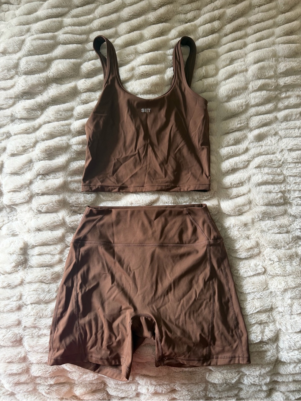 Set Active Brown Active Top & Bike Shorts Set